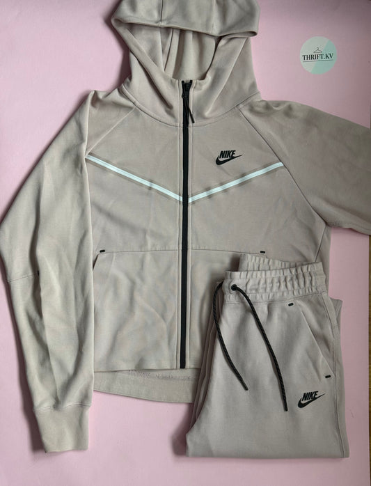 Tech Fleece Komplet