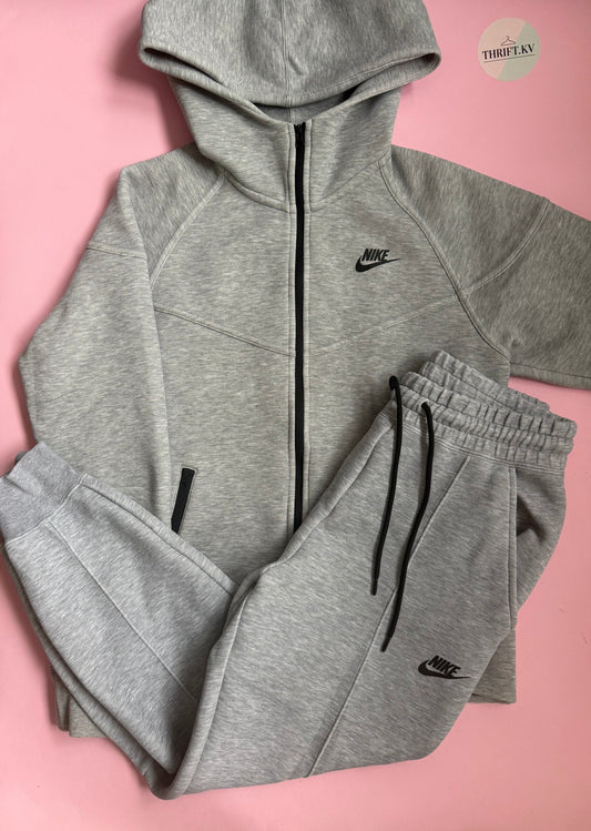 Tech Fleece Komplet