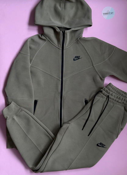 Tech Fleece komplet